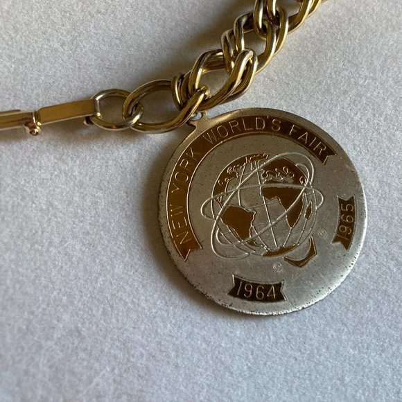 Vintage Retro Charm Bracelet New York World's Fair 1964-65 Souvenir Silver Gold - Picture 15 of 16